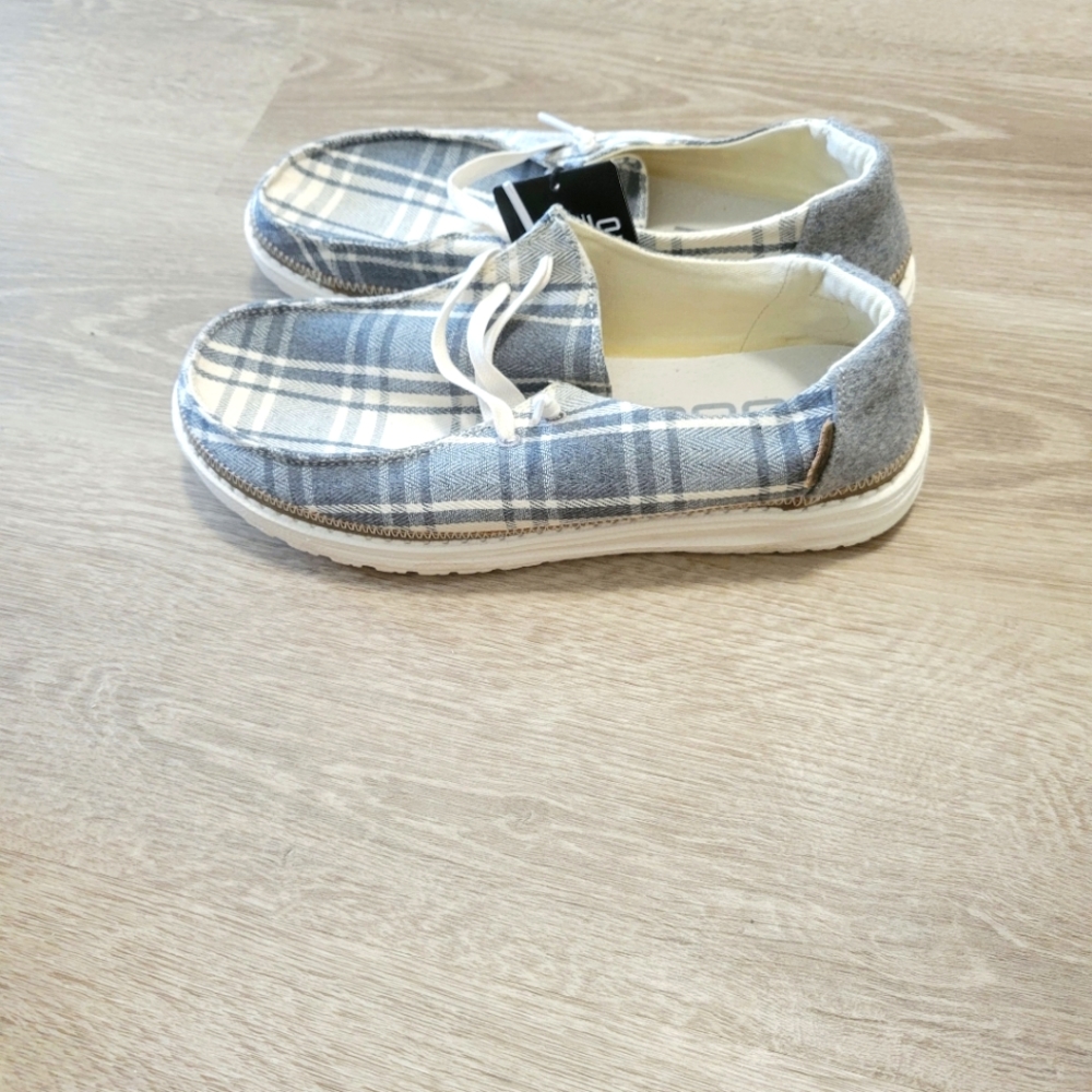 Women's hey dude shoes